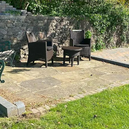 Secluded Studio With Private Gated Access- The Pavilion * Bristol