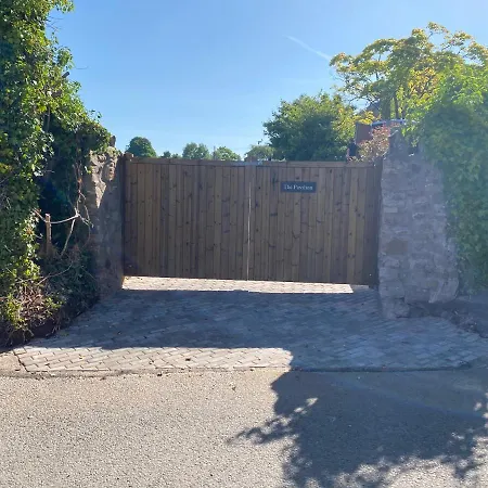 Secluded Studio With Private Gated Access- The Pavilion * Bristol